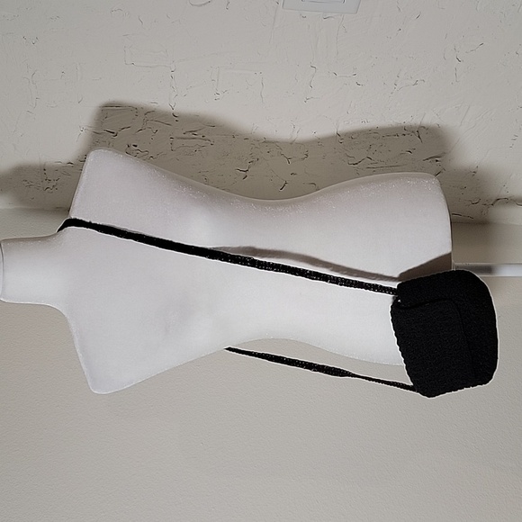 Liz Claiborne Purse Shoulder Bag Handbag Crochet Zipper Zebra Lining Black White - Picture 5 of 15